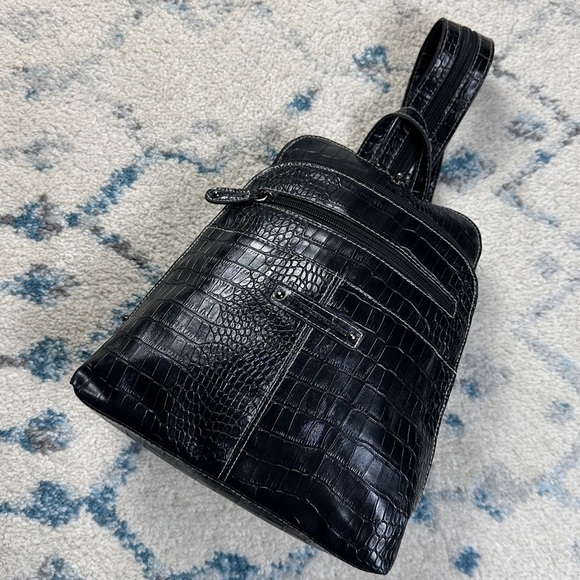 Faux Crocodile Leather Backpack - Black - pockets - Picture 2 of 7